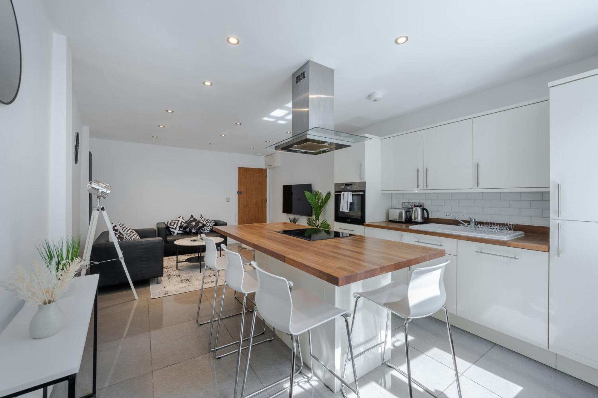 Stylish Two Bedroom Apartment By Central London With Garden Екстер'єр фото